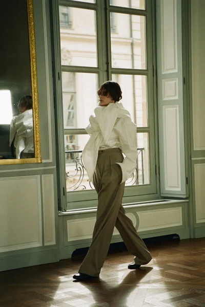 Look 10